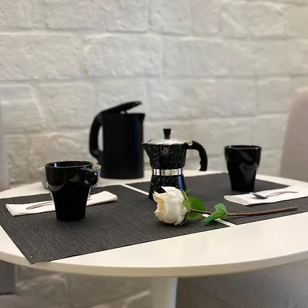 L Essenziale A Trieste