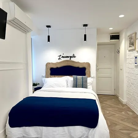 L Essenziale A * Trieste