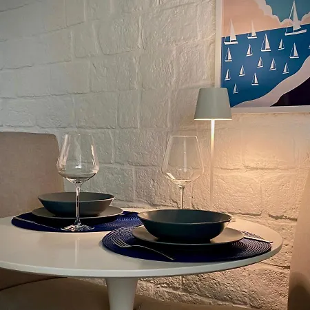 L Essenziale A * Trieste