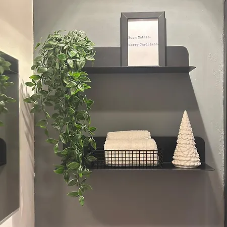 L Essenziale A Daire