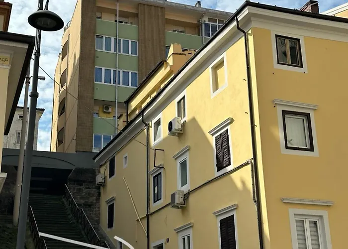 L Essenziale A Апартаменти *